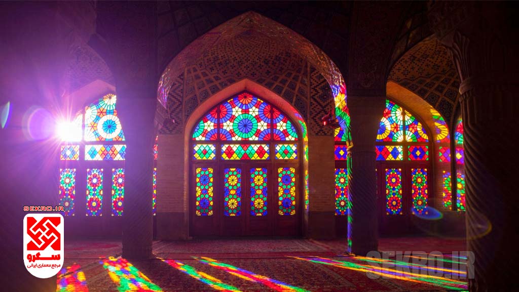 مسجد نصیر الملک شیراز، مسجد صورتی