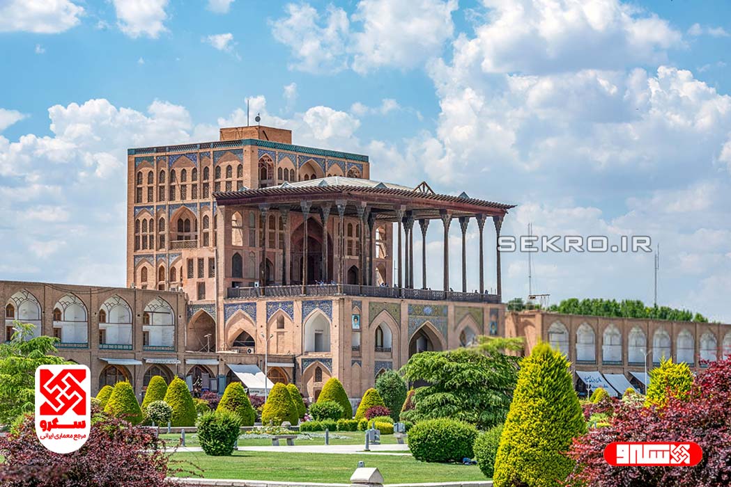 معماری کاخ عالیقاپو و نمایش تفاوت تعداد طبقات در نماهای مختلف